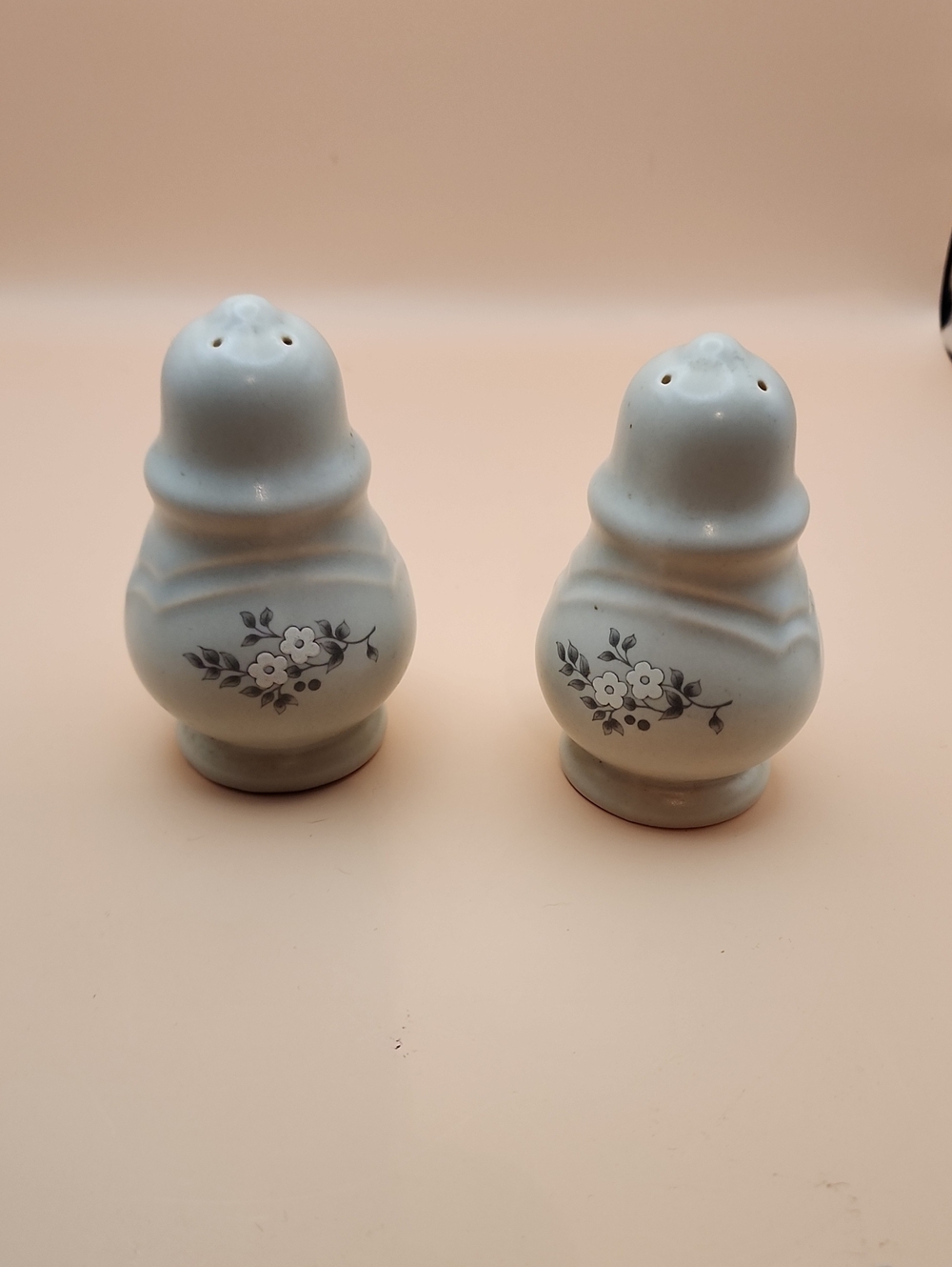 Pfaltzgraff Heirloom Salt & Pepper Shakers Vintage